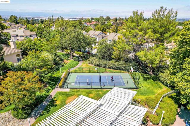 44765 Lynx Dr, Fremont CA: https://media.crmls.org/mediaz/67226e16-a854-4401-a254-508ea9a409bf.jpg