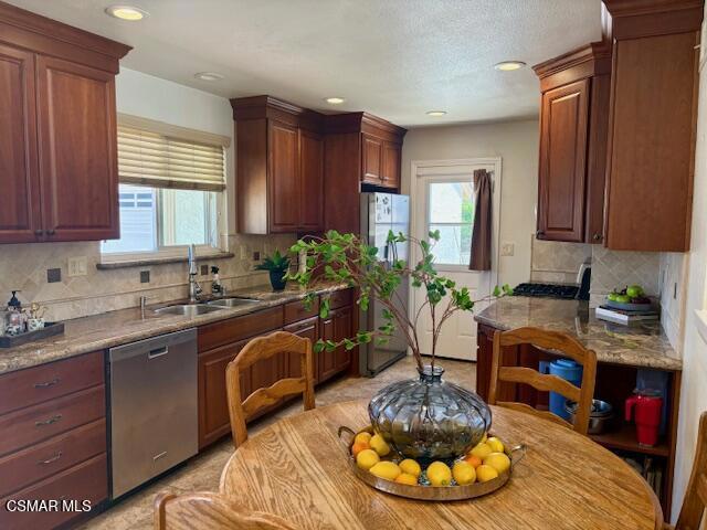 1878 Moore Street, Simi Valley CA: https://media.crmls.org/mediaz/67229b67-c0e3-4069-85ad-377ce6d5d182.jpg
