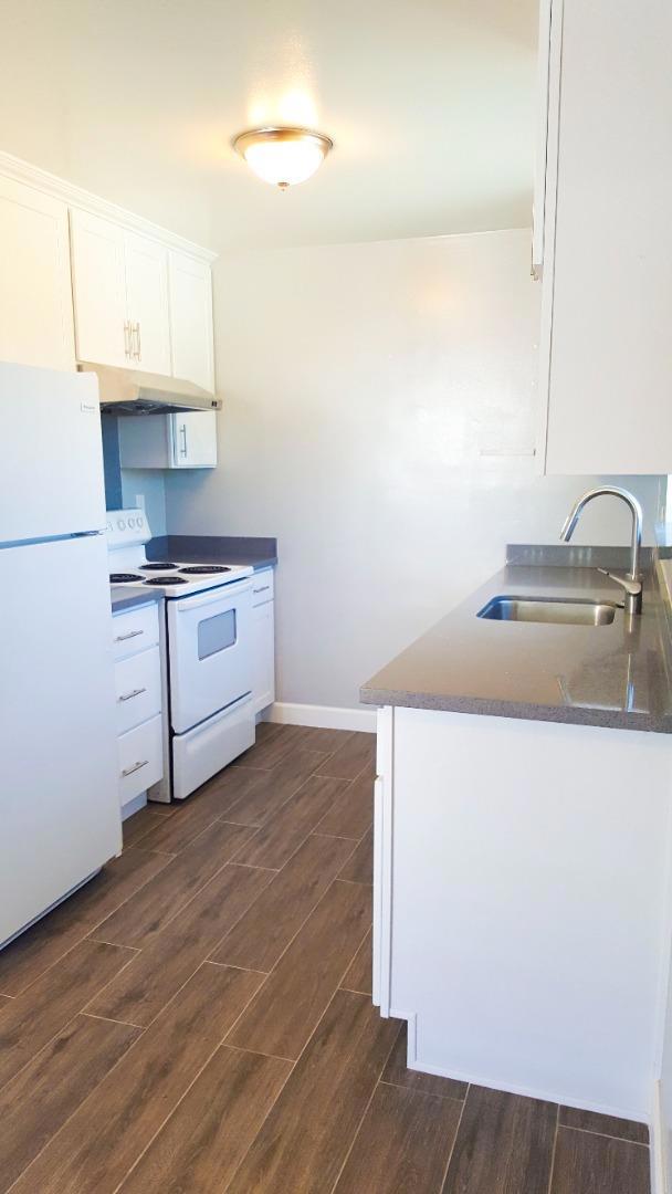 2831 Malabar Avenue, Santa Clara CA: https://media.crmls.org/mediaz/6722d95d-5858-48f5-8240-98d0de0c60fb.jpg