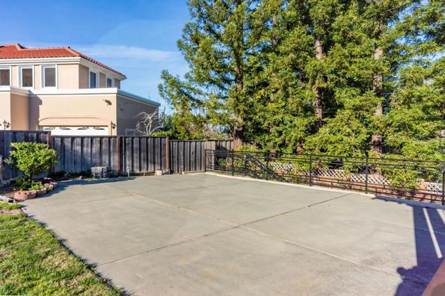 2496 Butternut Drive, Hillsborough CA: https://media.crmls.org/mediaz/67232a8b-49e2-4c34-b0aa-9bff08e55c0d.jpg