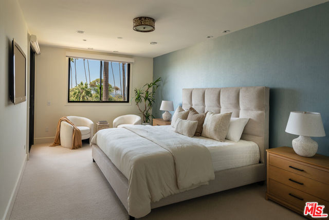 2 Bed Home for Sale in Santa Monica, California