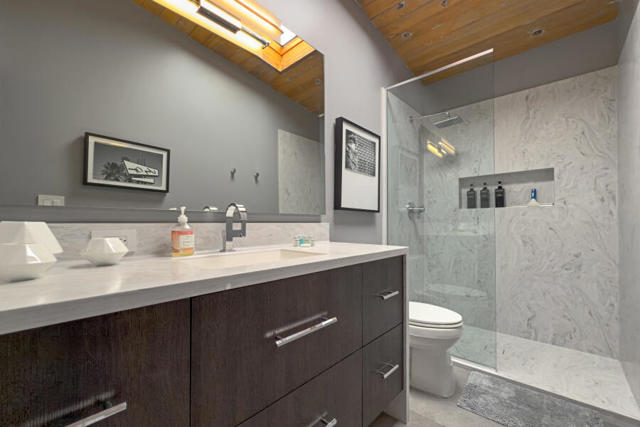 783 N Rose Avenue, Palm Springs CA: https://media.crmls.org/mediaz/67238403-f32e-423a-b524-9e9d4e7a5e8e.jpg