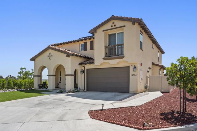 8304 The Grant Place, Bonita CA: https://media.crmls.org/mediaz/6723e1cc-a4b5-407b-ac78-173c8adf021a.jpg