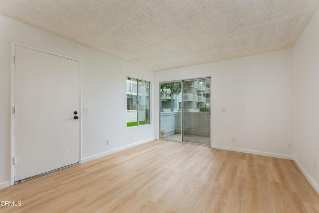 267 S Ventura Road, Port Hueneme CA: https://media.crmls.org/mediaz/67250fb3-a2e1-455e-8605-946dc0e29065.jpg