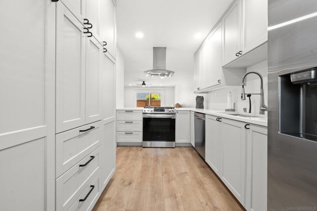 6821 Alvarado Rd, San Diego CA: https://media.crmls.org/mediaz/67251d57-fedc-476b-89d1-9178ef617f88.jpg
