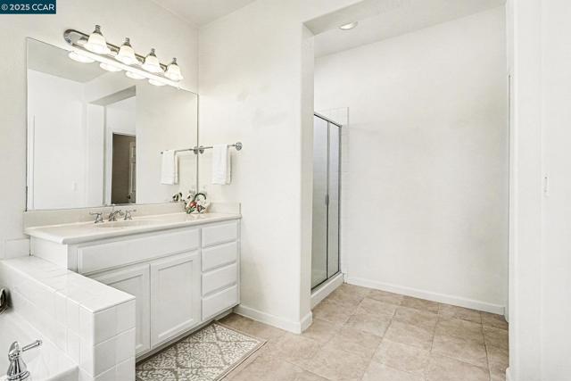 5701 Oakmont Dr, Richmond CA: https://media.crmls.org/mediaz/67253a2d-d2d2-4588-b968-99d3de45dd9f.jpg