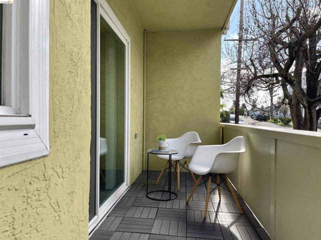 Image 14 of 17 For 3750 Harrison 103