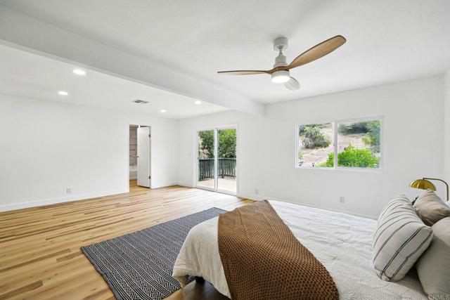8975 Lawrence Welk Drive, Escondido CA: https://media.crmls.org/mediaz/67258fd2-b9e6-4b18-a1ac-b58255f02597.jpg