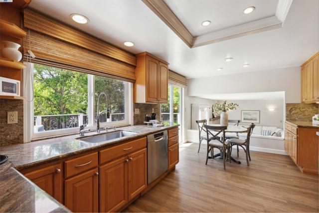 2632 Campeche Ct, San Ramon CA: https://media.crmls.org/mediaz/67269fbf-5a65-4ec2-9e2d-858b9e0a6380.jpg