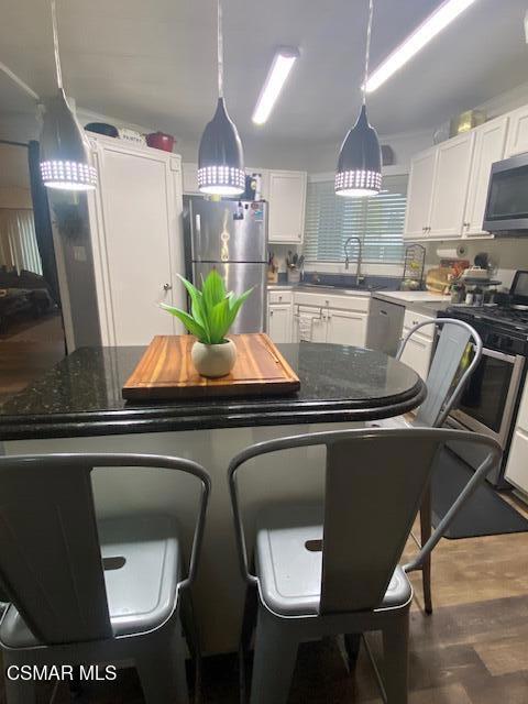 1550 Rory Lane, Simi Valley CA: https://media.crmls.org/mediaz/6726f33e-9d18-4ea8-9cf9-9fe81c7925cb.jpg
