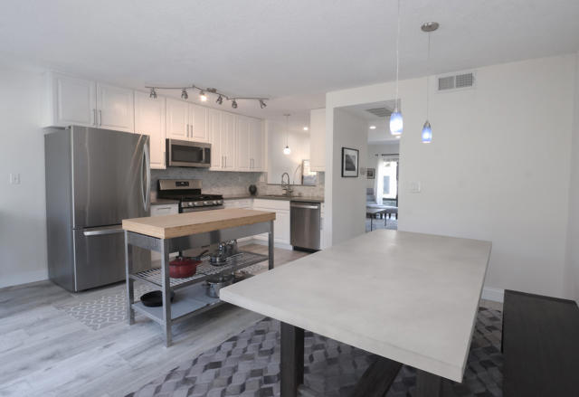 25625 Paseo La Cresta, Laguna Niguel CA: https://media.crmls.org/mediaz/672712f6-debe-4dac-b172-4f8988ee80cd.jpg