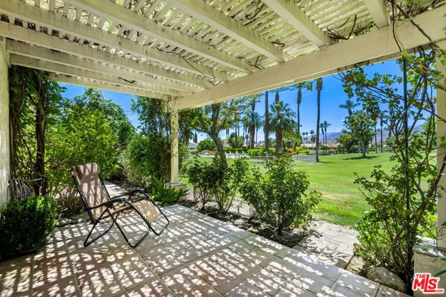 69385 Avenida De Las Montanas, Cathedral City CA: https://media.crmls.org/mediaz/67276b63-4e93-4227-bce3-23639dc43203.jpg