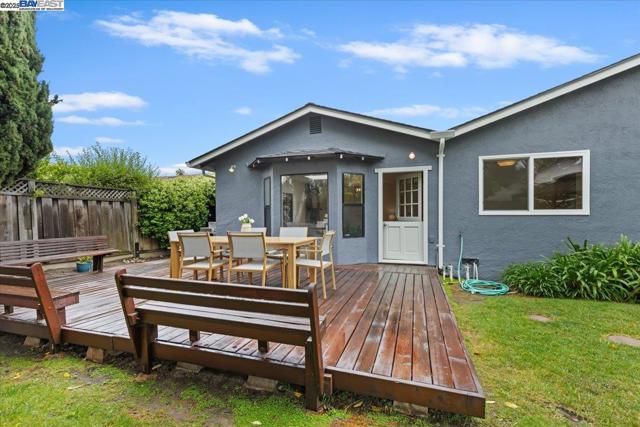 Image 33 of 42 For 34264 Atteridge Pl