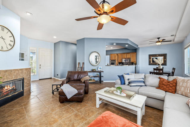 79704 Castille Drive, La Quinta CA: https://media.crmls.org/mediaz/67282fba-a8ab-48b2-b1db-5b24f8a45b93.jpg