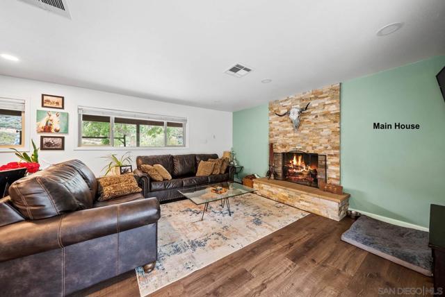21908 Japatul Ln, Alpine CA: https://media.crmls.org/mediaz/67286ba0-e917-45f5-b56d-eb156e9423a8.jpg