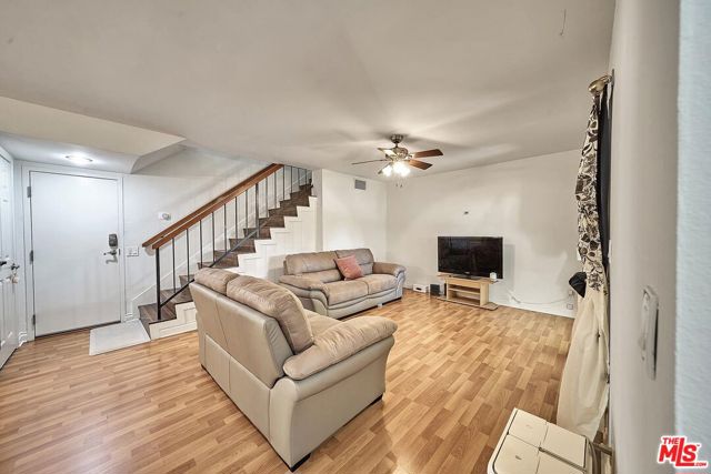 20807 Roscoe Boulevard, 1 photo 6