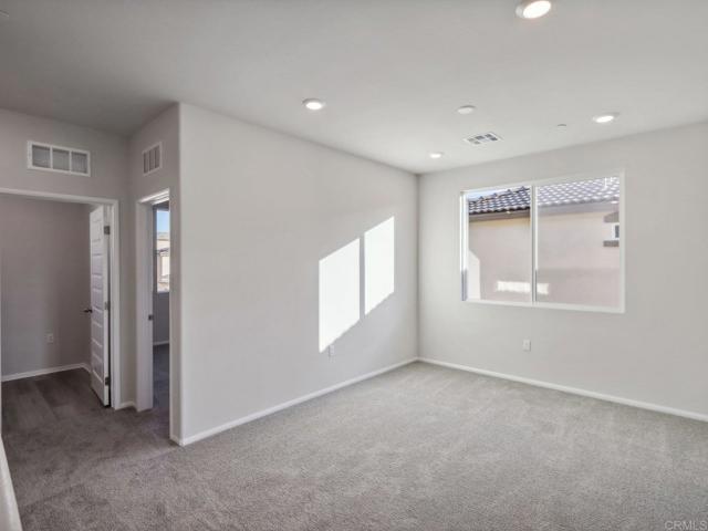 Detail Gallery Image 8 of 15 For 19417 Brush Creek Way, Lake Elsinore,  CA 92532 - 4 Beds | 3 Baths