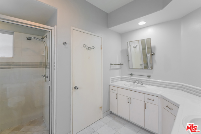 1461 Manhattan Beach Boulevard, Manhattan Beach, California 90266, 2 Bedrooms Bedrooms, ,2 BathroomsBathrooms,Residential,Sold,Manhattan Beach,21754964