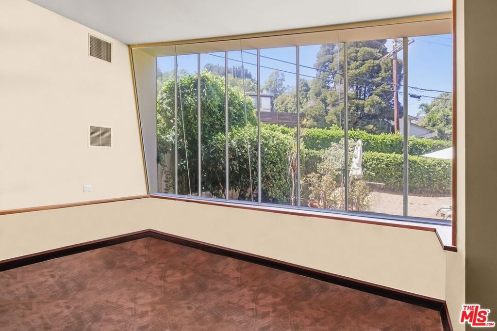 MLS #25575481 image #20