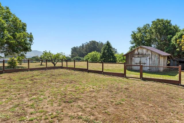 277 Wheelock Road, Corralitos CA: https://media.crmls.org/mediaz/672b53e7-2f18-4b1a-aa05-f56090c2a9dc.jpg