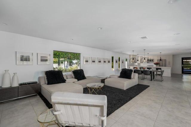 505 N Camino Real, Palm Springs CA: https://media.crmls.org/mediaz/672b6133-2bba-44de-98ed-c612254b73db.jpg