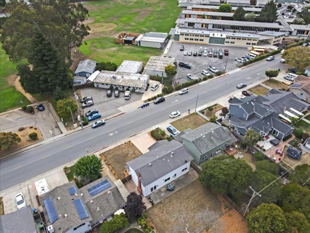 621 Monterey Avenue, Capitola CA: https://media.crmls.org/mediaz/672b72c1-0b41-4314-a3ef-ce0a85aa7792.jpg