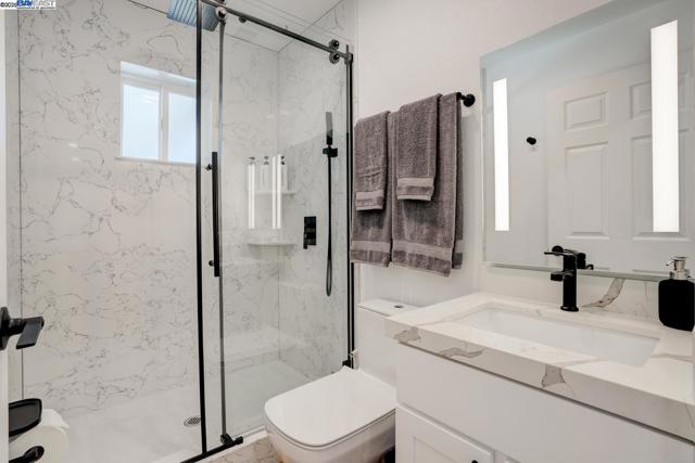 3254 Keith Ave, Castro Valley CA: https://media.crmls.org/mediaz/672b8c60-0c2e-4b9f-9c33-4290ab3de23e.jpg