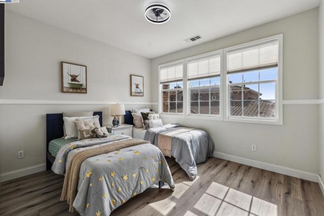 Image 31 of 59 For 4661 Rimini Ct  43
