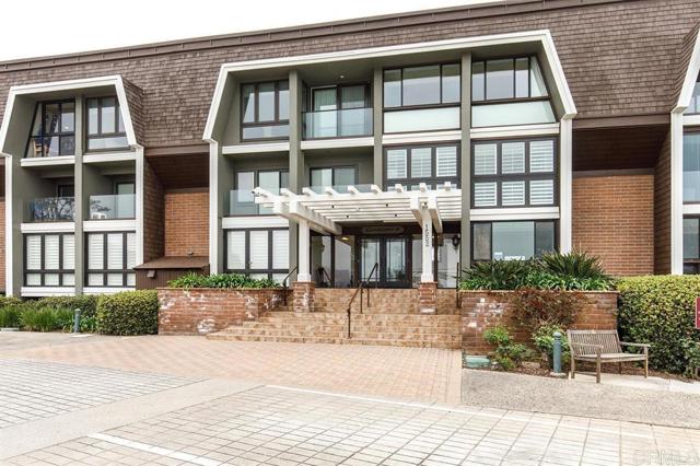 1552 Camino Del Mar, Del Mar CA: https://media.crmls.org/mediaz/672bbd23-2a06-4be7-a1f9-eb5525464534.jpg