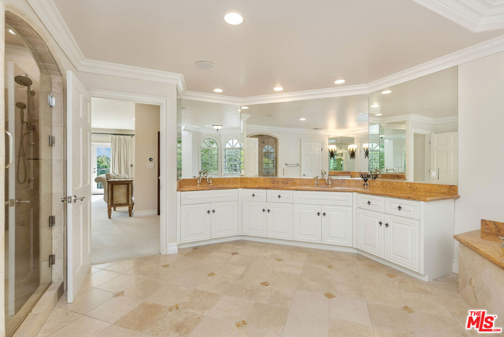 MLS #26646107 image #24