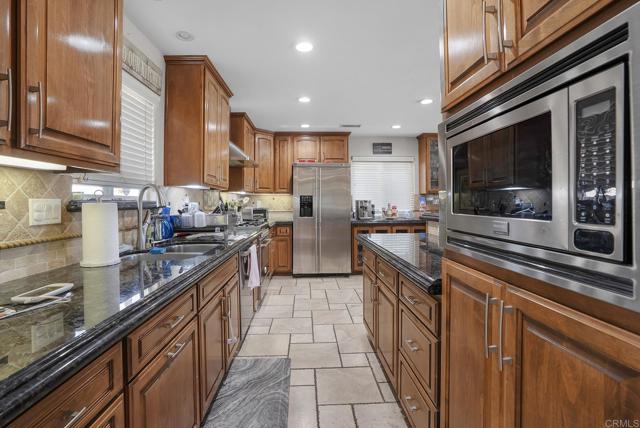 1234 El Mio Drive, El Cajon CA: https://media.crmls.org/mediaz/672c4142-1430-41e3-9538-f94f5caf66d5.jpg