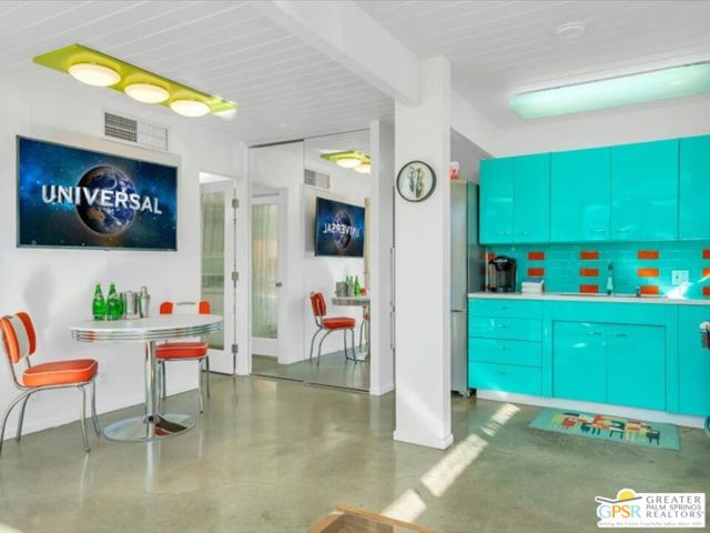 1111 E Palm Canyon Drive, Palm Springs CA: https://media.crmls.org/mediaz/672c5f8c-06a3-42ac-ac23-75429f0b09ee.jpg