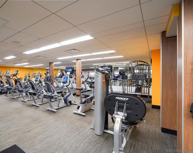 1750 Avenida Del Mundo, Coronado CA: https://media.crmls.org/mediaz/672cf6ea-7779-443b-b10e-48c552dc288e.jpg