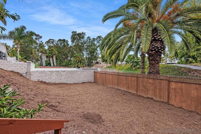 3208 Morningside Drive, Oceanside CA: https://media.crmls.org/mediaz/672dd9cd-591a-4bf9-bfdb-838fa88a6961.jpg
