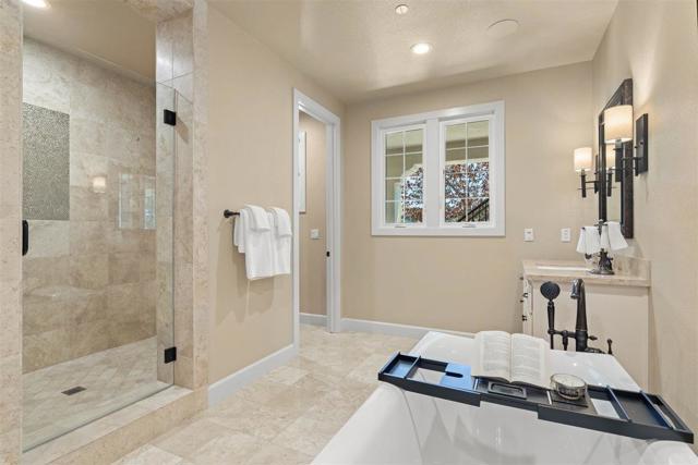 21 Bigleaf Road, Orinda CA: https://media.crmls.org/mediaz/672fbc5d-06a1-4a82-ba3e-aa91b6db0890.jpg