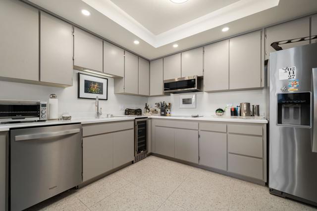 899 Island Drive #304, Rancho Mirage, CA 92270