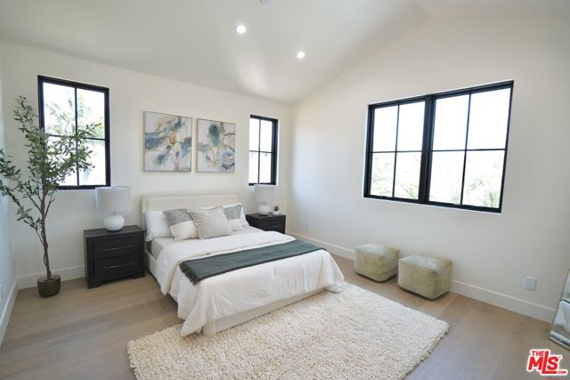 1441 S Oakhurst Drive, Los Angeles CA: https://media.crmls.org/mediaz/673012d9-ae2d-4ae9-853f-62bffa3a0ab0.jpg
