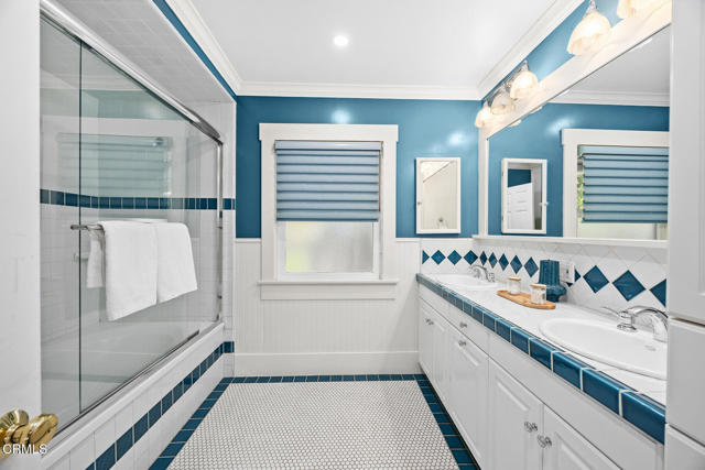 1967 La France Avenue, South Pasadena CA: https://media.crmls.org/mediaz/6730b986-3d0a-43d9-bc9b-a8a88cbbb393.jpg