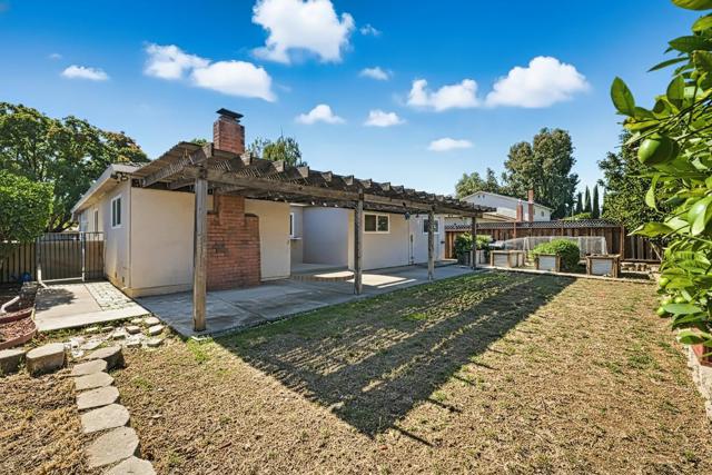 319 Churchill Place, Gilroy CA: https://media.crmls.org/mediaz/6730c5fc-6ab2-4585-970b-4a215c3dbe0a.jpg