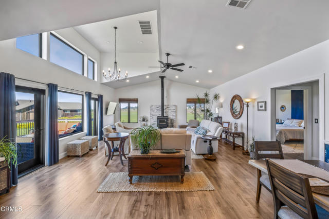 Detail Gallery Image 10 of 41 For 19251 Monterey Ave, Fort Bragg,  CA 95437 - 3 Beds | 3 Baths