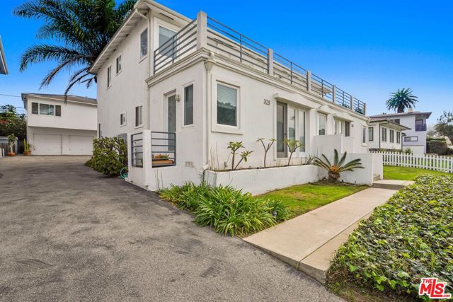 328 Calle Miramar, Redondo Beach, California 90277, ,Residential Income,Sold,Calle Miramar,21107233