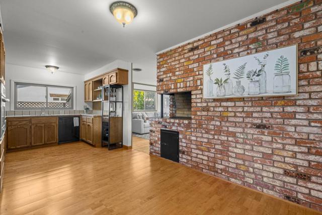 1446 La Crosse Drive, Sunnyvale CA: https://media.crmls.org/mediaz/67316636-72df-4c9e-9926-1d641fd5a758.jpg