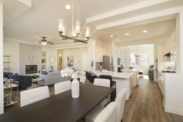 44520 Via Terra Nova, La Quinta CA: https://media.crmls.org/mediaz/6731eff7-8156-4a22-aebf-4dbfd4276e5b.jpg