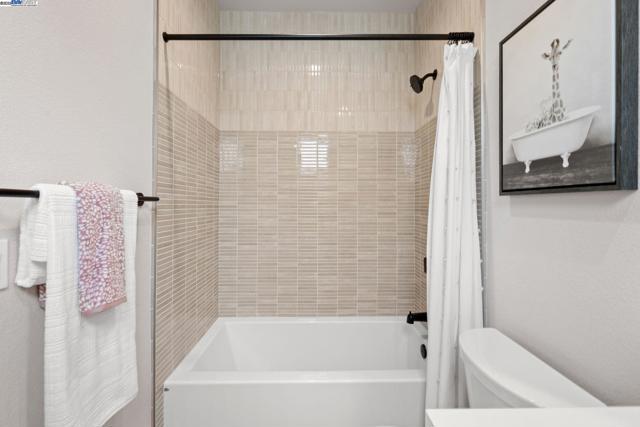 997 Harcot Court, San Jose CA: https://media.crmls.org/mediaz/6731fcac-9ee7-4968-a7ad-0028623c3284.jpg