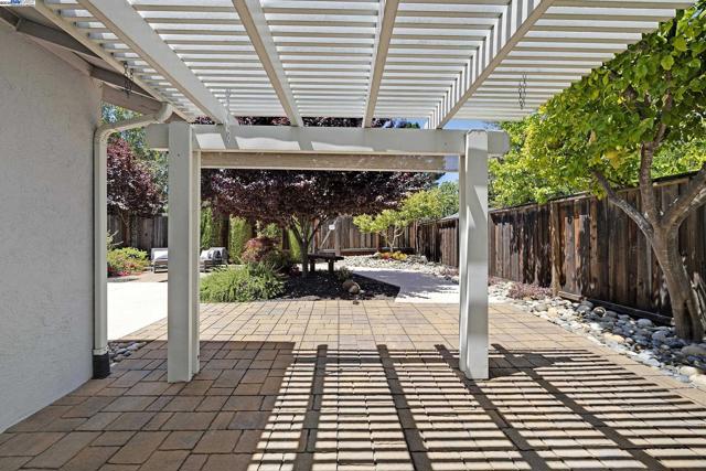 2644 Durango Ln, San Ramon CA: https://media.crmls.org/mediaz/67320227-8cd8-451c-ad60-5afbe55abdc3.jpg