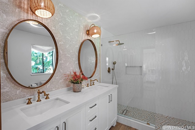 6026 La Granada, Rancho Santa Fe CA: https://media.crmls.org/mediaz/67322f48-19b1-4e62-bf24-01a01af5fed0.jpg