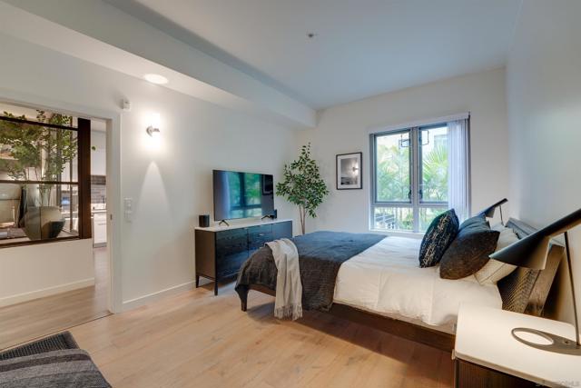 889 Date St, San Diego CA: https://media.crmls.org/mediaz/67323a77-fa42-4169-a06b-d60e05c9a44a.jpg