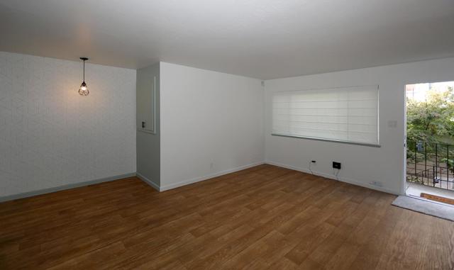 1124 Hollywood Avenue, Oakland CA: https://media.crmls.org/mediaz/67323c2d-c759-460a-84f4-003c6c1ac359.jpg