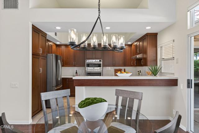 28 San Bernardino Avenue, Ventura CA: https://media.crmls.org/mediaz/673247a9-6265-403e-ad4e-39713fd642c7.jpg