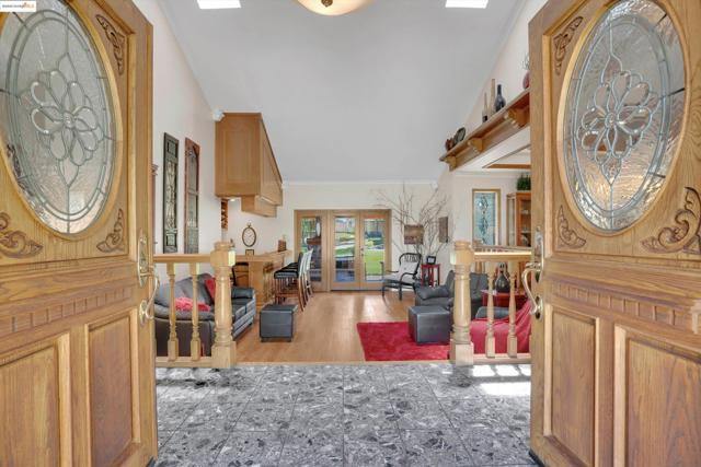 2960 Almondwood Pl, Oakley CA: https://media.crmls.org/mediaz/67325e55-4578-44d9-aea5-f998761613c5.jpg